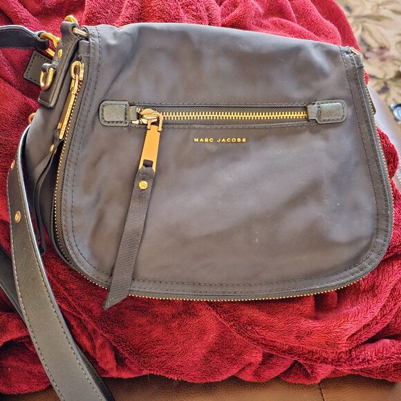 Marc Jacobs Preppy Nylon Flap-Over Crossbody – Black with Leather Strap - Picture 1 of 9